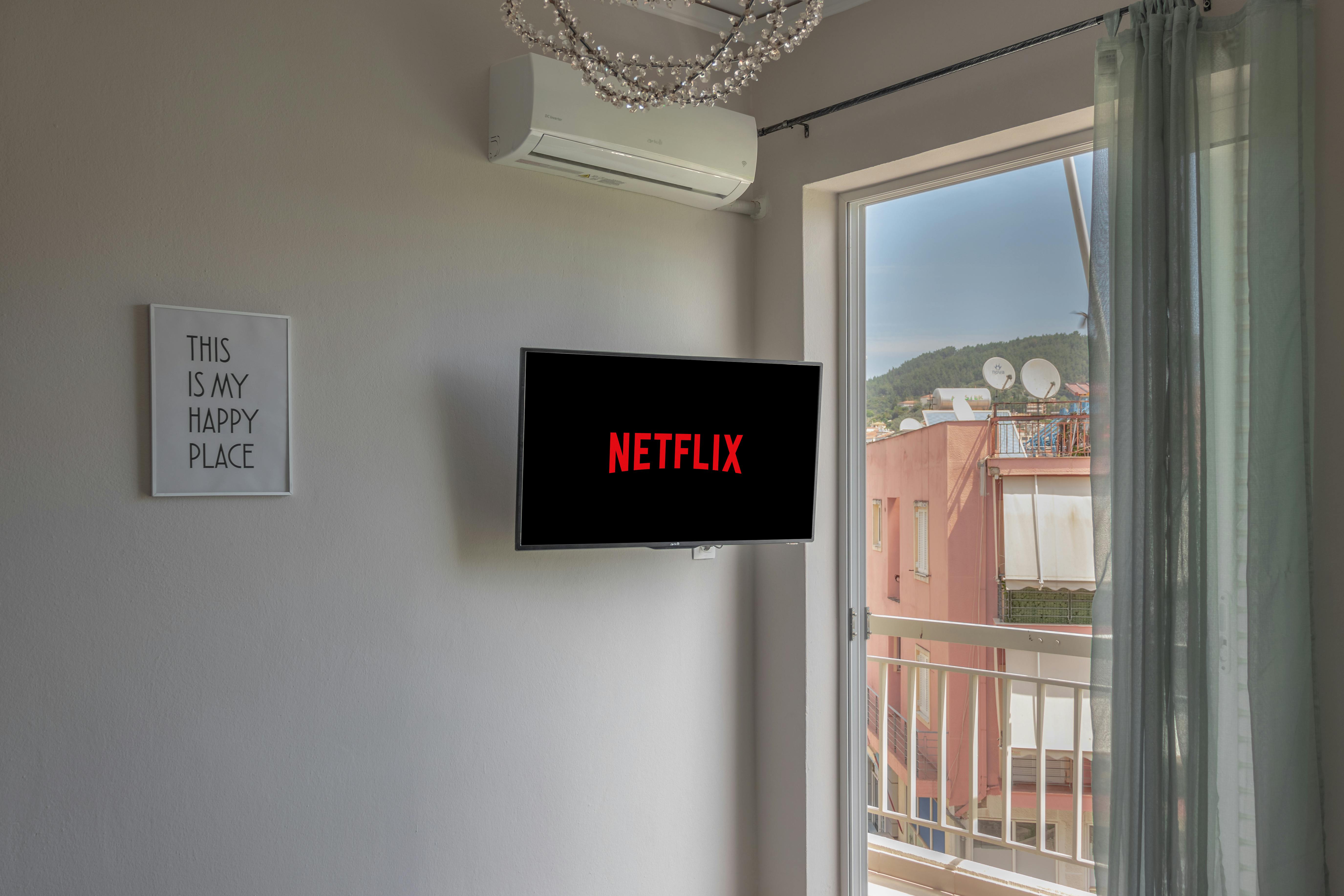 The Netflix Essay Method: Using Pop Culture to Frame Academic Arguments